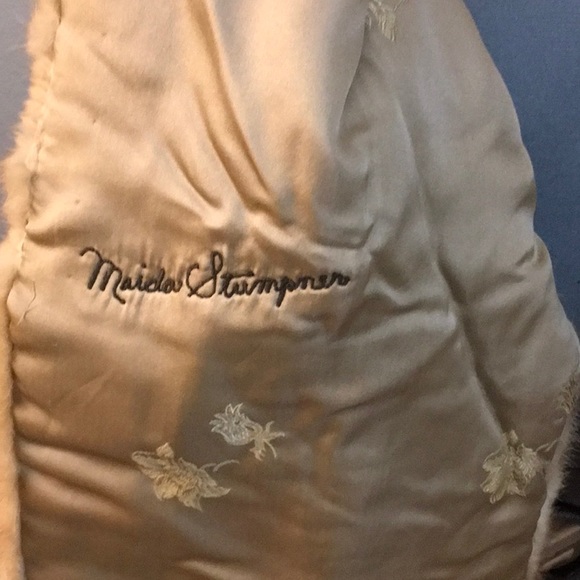 VintageAutumnHazeEMBA NaturalBrownMinkCape-Pockets - Picture 7 of 7